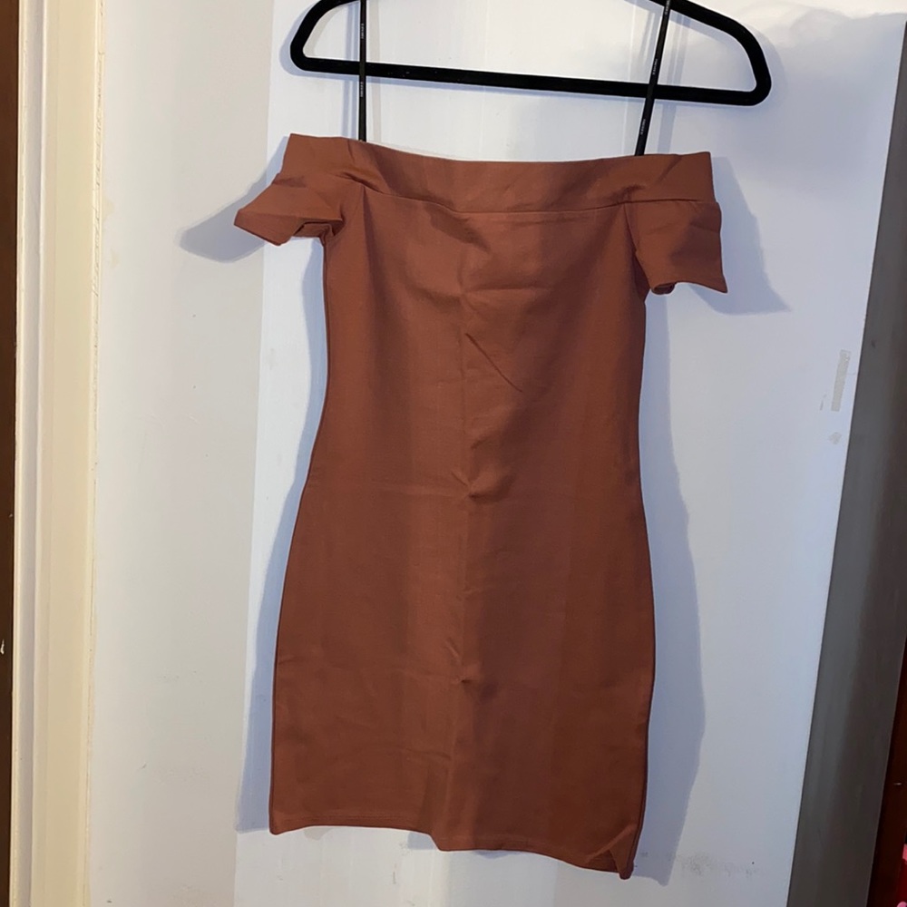 Off the shoulder bodycon dress